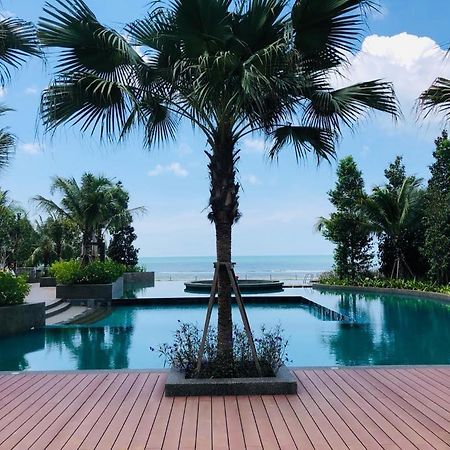 Timurbay By Dfamilia, Ground Floor Suite With Easy Access To The Pool And Beach Kuantan Kültér fotó